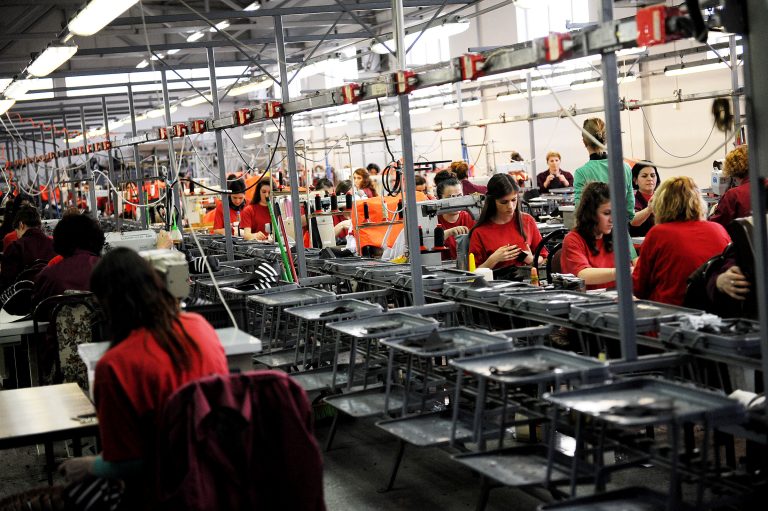 Rritja e pagës minimale, 1 miliardë lekë fond për subvencionimin e bizneseve